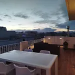 New Penthouse Near Airport, With Outdoor Bbq Area