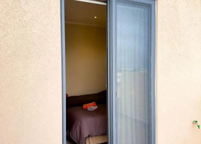 New Penthouse Near Airport, With Outdoor Bbq Area * Zurrieq