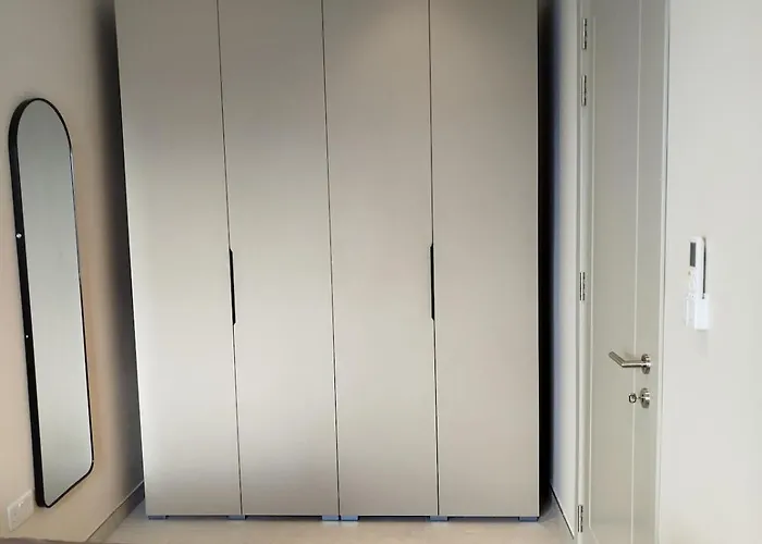 Apartament New Penthouse Near Airport, With Outdoor Bbq Area