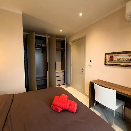 Διαμέρισμα New Penthouse Near Airport, With Outdoor Bbq Area