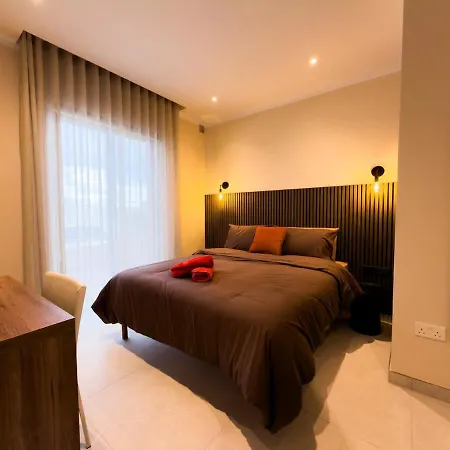 New Penthouse Near Airport, With Outdoor Bbq Area Zurrieq